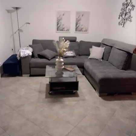 Oscar Apartment